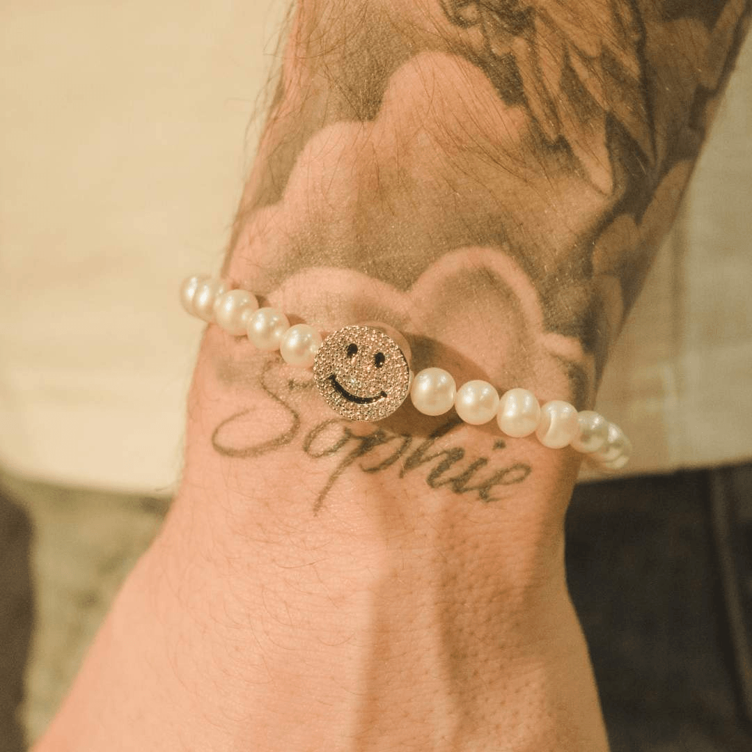 JM10 Iced Smiley Pearl Bracelet - Cernucci